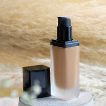 Load image into Gallery viewer, Foundation with SPF - Rich Caramel - The Vegan Shop
