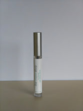 Load image into Gallery viewer, Volumizing Lash &amp; Brow Serum - The Vegan Shop (Bestseller)
