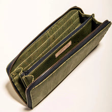 Load image into Gallery viewer, Just Right Wallet Apparel

